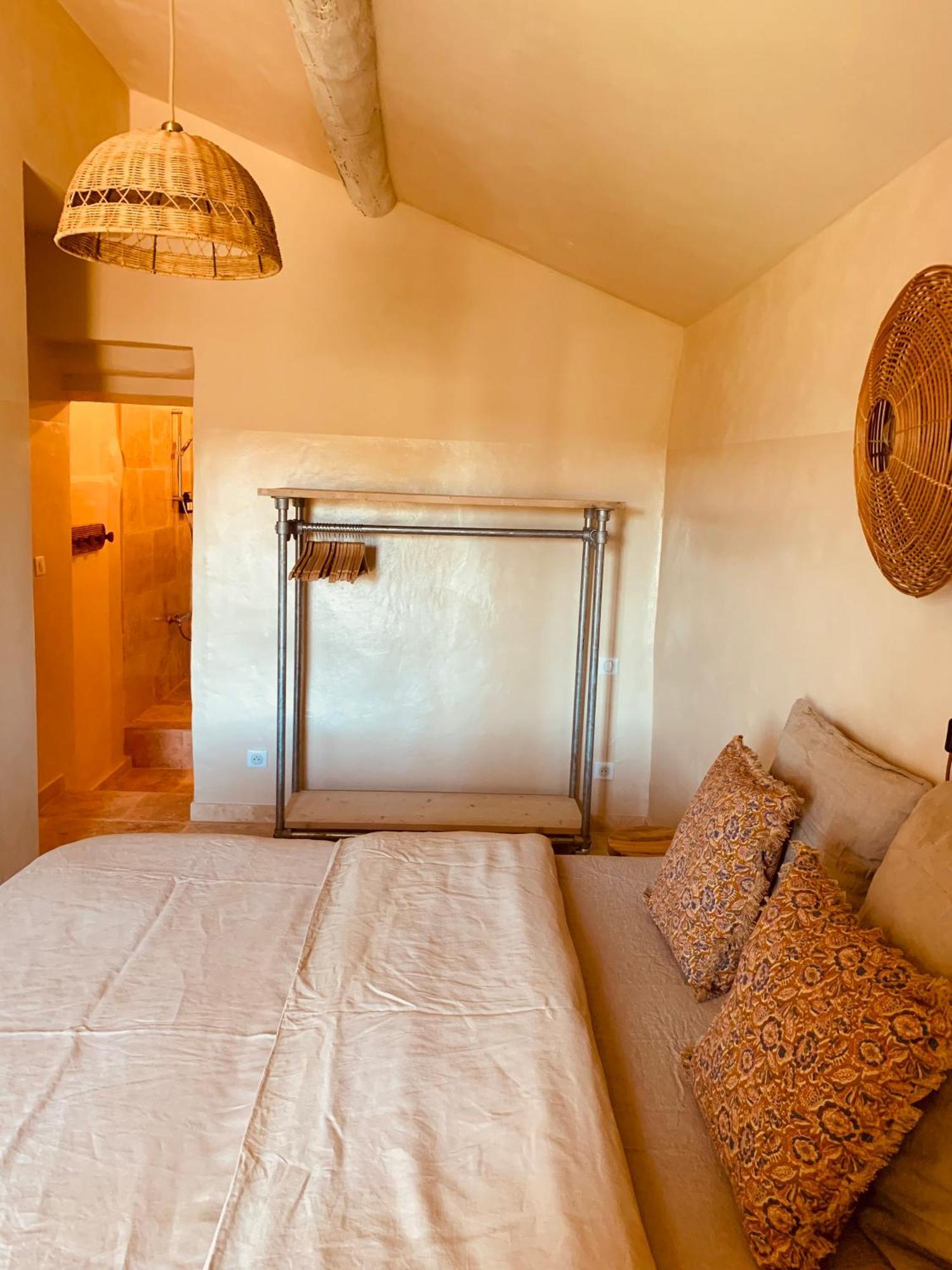 サン・サテュルナン・ダプト Le Vieux Portail Bed & Breakfast エクステリア 写真