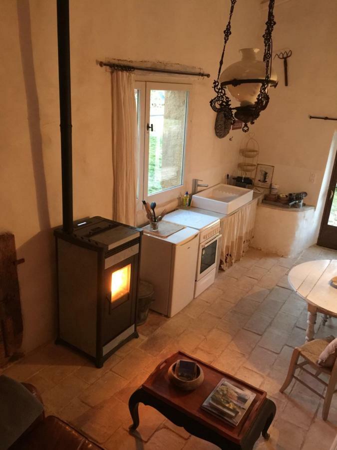 サン・サテュルナン・ダプト Le Vieux Portail Bed & Breakfast エクステリア 写真